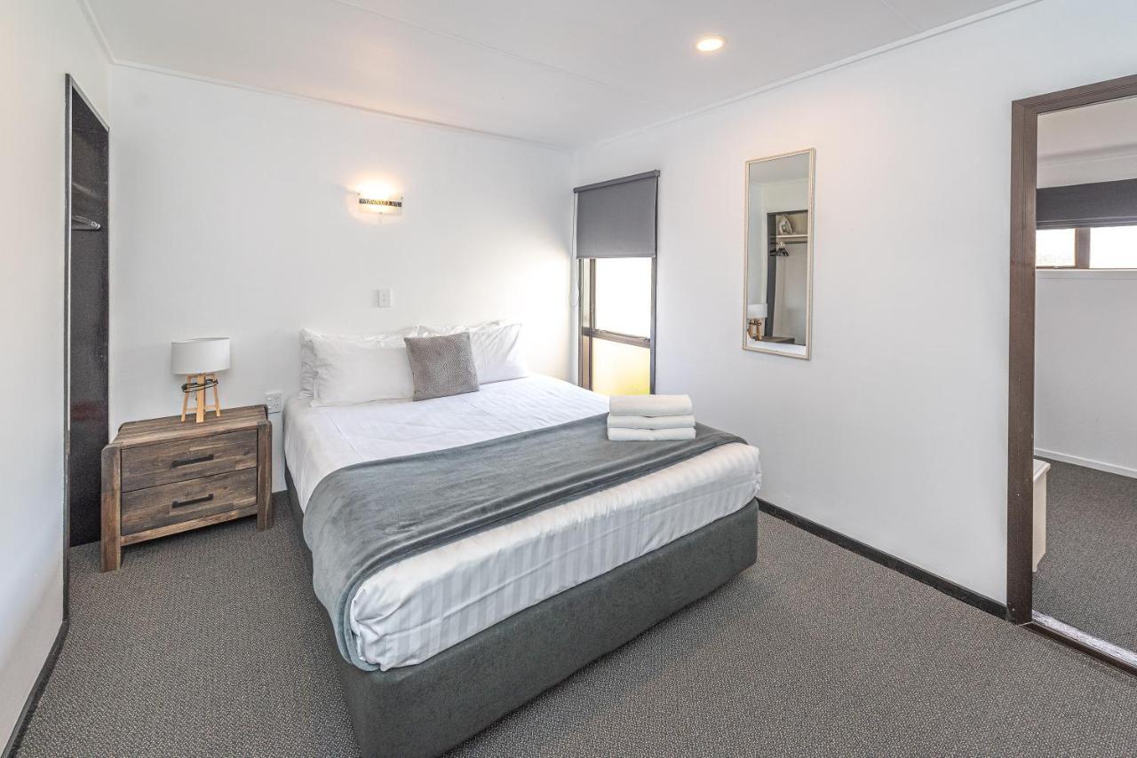 Burwood Motel Whanganui Exterior photo