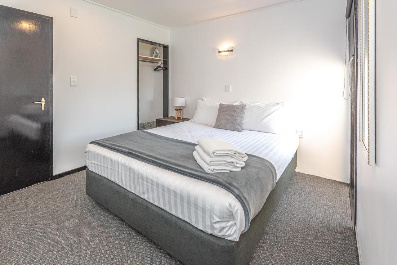 Burwood Motel Whanganui Exterior photo