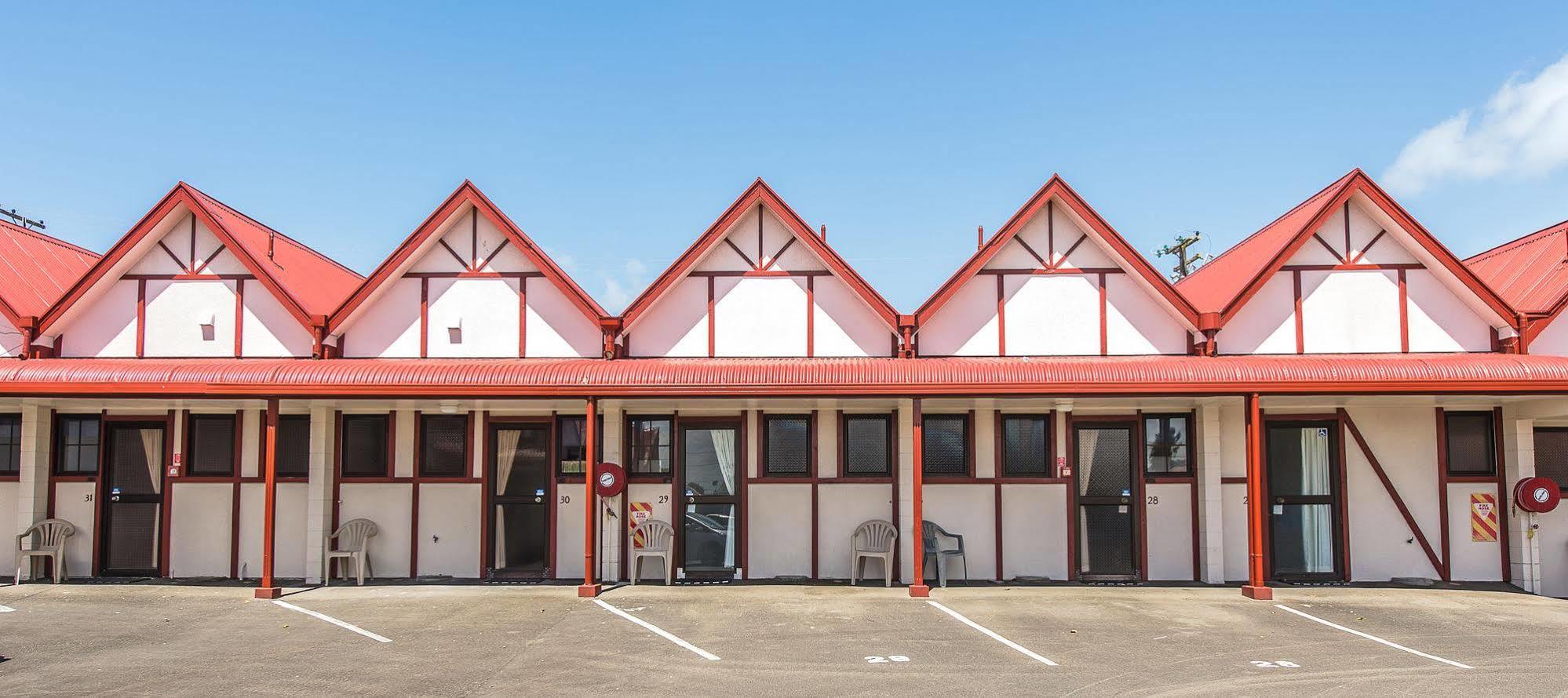 Burwood Motel Whanganui Exterior photo